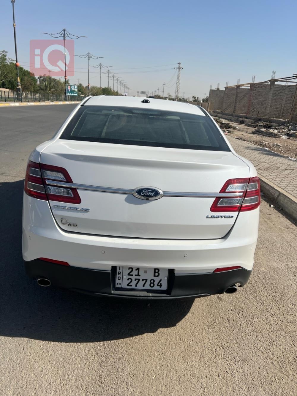 Ford Taurus